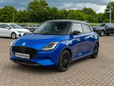 Gebraucht Suzuki Swift Comfort+ 83 PS (61 kW) 2024 Frontier blue/super black met Kleinwagen
