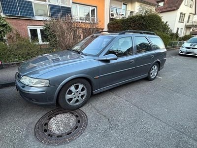 Begagnad Opel Vectra 125 HK (91 kW) 2002 Grå Kombi