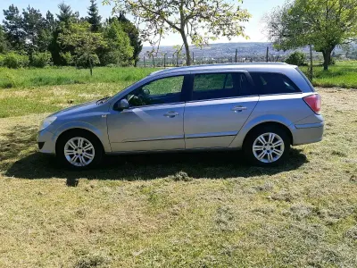 Gebraucht Opel Astra 116 PS (85 kW) 2008 Blau Kombi