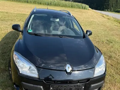 Gebraucht Renault Mégane GrandTour 130 PS (95 kW) 2011 Schwarz Kombi