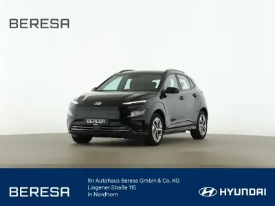 Gebraucht Hyundai Kona Select 100 kW (136 PS) 2023 Schwarz SUV
