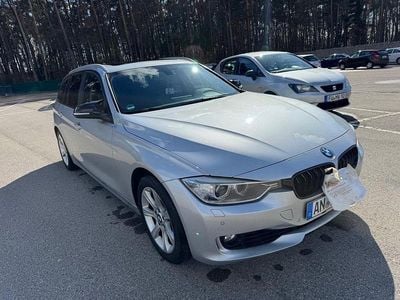 Gebraucht BMW 330 Sport Line 258 PS (189 kW) 2013 Silber Kombi