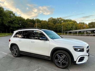 Weiß Gebraucht 2024 Mercedes GLB200 AMG line SUV | 41.999 € (Fairer Preis)