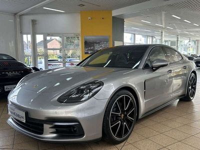 Porsche Panamera 4