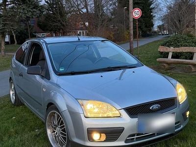 Gebraucht Ford Focus 101 PS (74 kW) 2004 Silber Coupé
