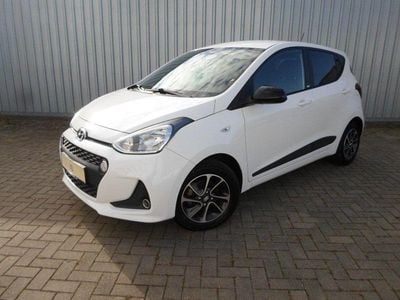 Weiß Gebraucht 2018 Hyundai i10 Passion Kleinwagen | 9.400 € (Fairer Preis)