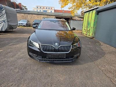 Schwarz Gebraucht 2015 Skoda Superb Style Kombi | 18.500 € (Fairer Preis)