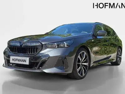 Gebraucht BMW 520 Comfort Edition 197 PS (144 kW) 2025 Grau Kombi
