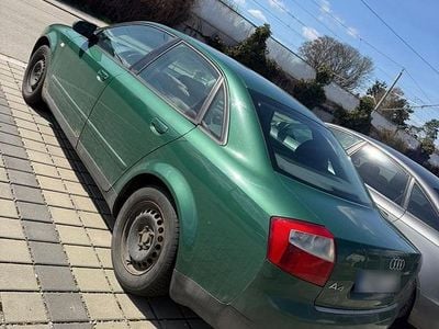 Używany Audi A4 105 KM (77 kW) 2001 Zielony Sedan/Limuzyna