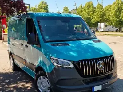 Używany Mercedes Sprinter 143 KM (105 kW) 2019 Zielony Van