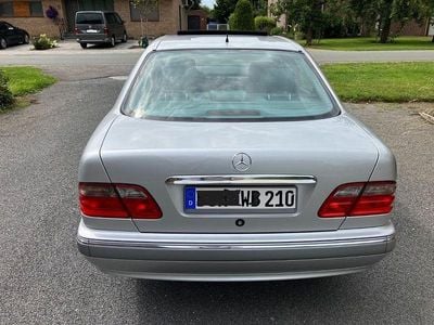 Mercedes E240