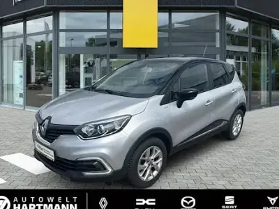 Gebraucht Renault Captur LIMITED 131 PS (96 kW) 2019 Silber SUV