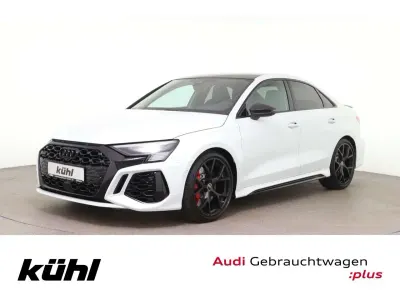 Gebraucht Audi RS3 Ambiente 400 PS (294 kW) 2024 Gletscherweiß metallic Limousine