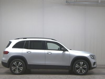 Mercedes GLB200