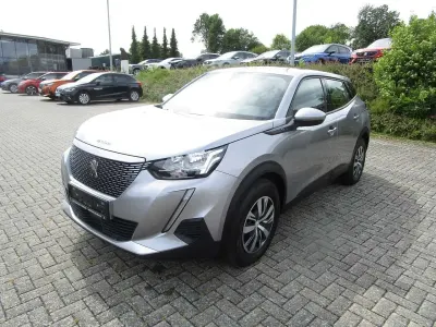 Gebraucht Peugeot e-2008 Active 100 kW (136 PS) 2022 Lack grau artense/ SUV