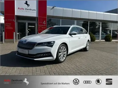 Gebraucht Skoda Superb Style 218 PS (160 kW) 2023 Weiß Kombi