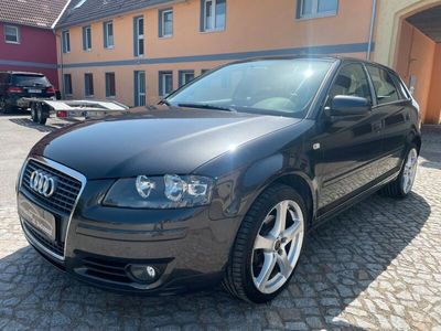 gebraucht Audi A3 Sportback 2.0 TDI Attraction Climatronic SHZ