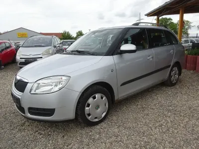 Używany Skoda Fabia Ambiente 86 KM (63 kW) 2009 Srebrny Kombi