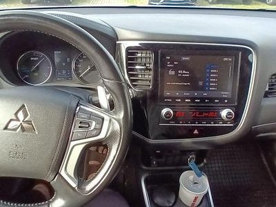 Mitsubishi Outlander P-HEV