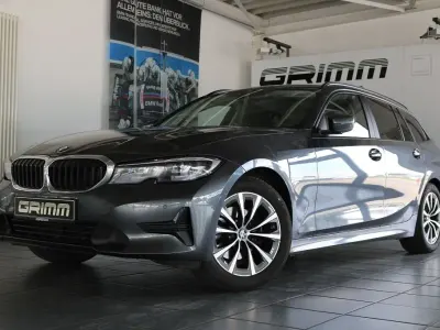 Gebraucht BMW 320 Advantage 184 PS (135 kW) 2022 Mineralgrau metallic Kombi