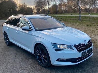 Gebraucht Skoda Superb Style 150 PS (110 kW) 2019 Weiß Kombi