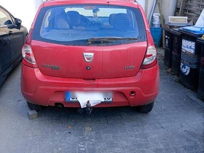 Gebraucht Dacia Sandero 83 PS (61 kW) 2009 Rot Kleinwagen