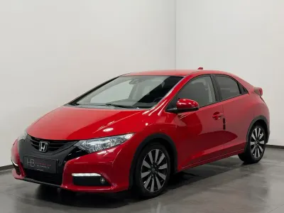 Gebraucht Honda Civic Lifestyle 142 PS (104 kW) 2014 Rot Limousine