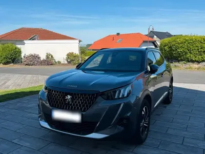 Gebraucht Peugeot 2008 GT-line 132 PS (97 kW) 2020 Grau SUV