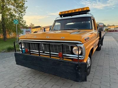 Usata Ford V8 170 CV (125 kW) 1970 Giallo SUV