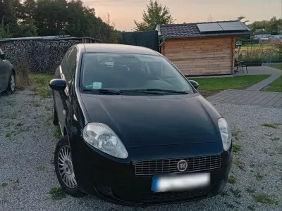 Gebraucht Fiat Grande Punto 65 PS (47 kW) 2008 Schwarz Kleinwagen