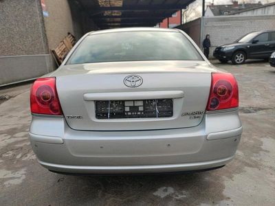 Silber Gebraucht 2004 Toyota Avensis Limousine | 2.900 € (Fairer Preis)