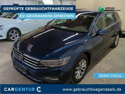 Aquamarinblau Gebraucht 2022 VW Passat Business Kombi | 17.995 € (Fairer Preis)