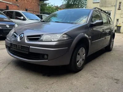 Używany Renault Mégane GrandTour 102 KM (75 kW) 2009 Srebrny Kombi