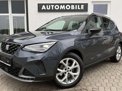 "magnetic tech" / schwarz Gebraucht 2024 Seat Arona FR SUV | 22.979 € (Etwas zu teuer)