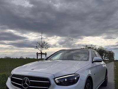 Gebraucht Mercedes E300 306 PS (225 kW) 2020 Weiß Limousine