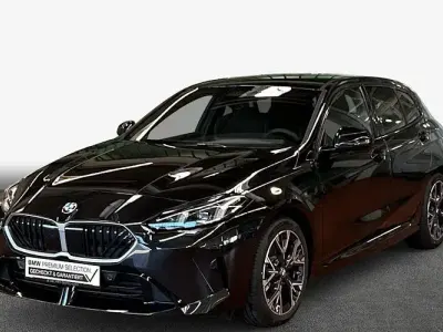 Neu BMW 116 Performance 122 PS (89 kW) 2026 Saphirschwarz metallic Kleinwagen