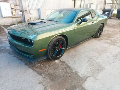 Gebraucht Dodge Challenger 373 PS (274 kW) 2020 Grün Coupé