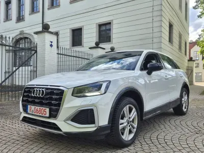 Używany Audi Q2 Advanced 116 KM (85 kW) 2023 Biały SUV