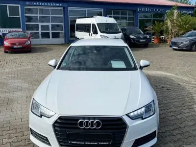 Gebraucht Audi A4 Design 150 PS (110 kW) 2018 Weiß Kombi