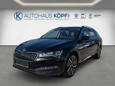 Gebraucht Skoda Superb Style 150 PS (110 kW) 2023 Schwarz Kombi