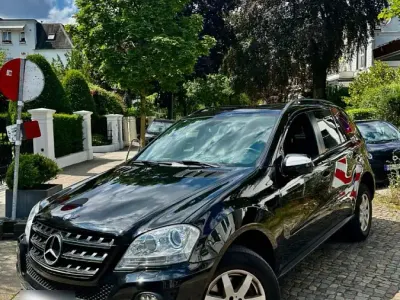 Gebraucht Mercedes ML280 190 PS (139 kW) 2009 Schwarz SUV