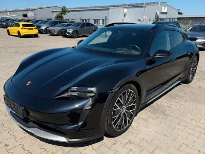Gebraucht Porsche Taycan 4 Cross Turismo Cross Turismo 350 kW (476 PS) 2023 Schwarz Kombi