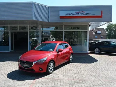 Gebraucht Mazda 2 Nakama 90 PS (66 kW) 2016 Rot Limousine