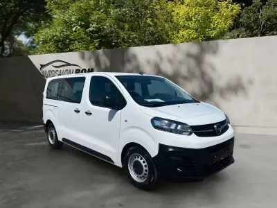Gebraucht Opel Vivaro 120 PS (88 kW) 2021 Weiß Van / Kleinbus