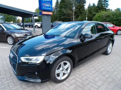 Gebraucht Audi A3 Comfort 150 PS (110 kW) 2020 Schwarz Limousine