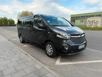 Gebraucht Opel Vivaro 125 PS (91 kW) 2017 Schwarz Van / Kleinbus