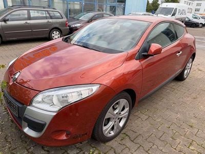 Orange Gebraucht 2009 Renault Mégane Coupé Dynamique Coupé | 4.500 € (Etwas zu teuer)