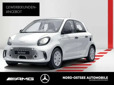 Gebraucht Smart ForFour Electric Drive 60 kW (82 PS) 2021 Karosserie in white Limousine
