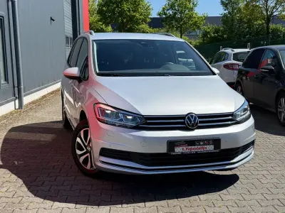 Usata VW Touran Active 150 CV (110 kW) 2022 Argento Monovolume