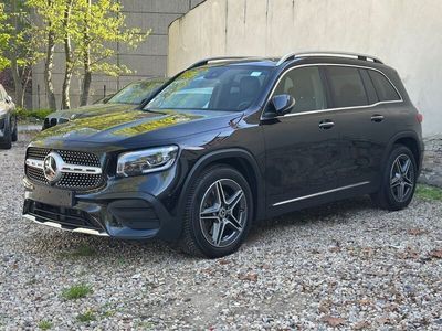Mercedes GLB220